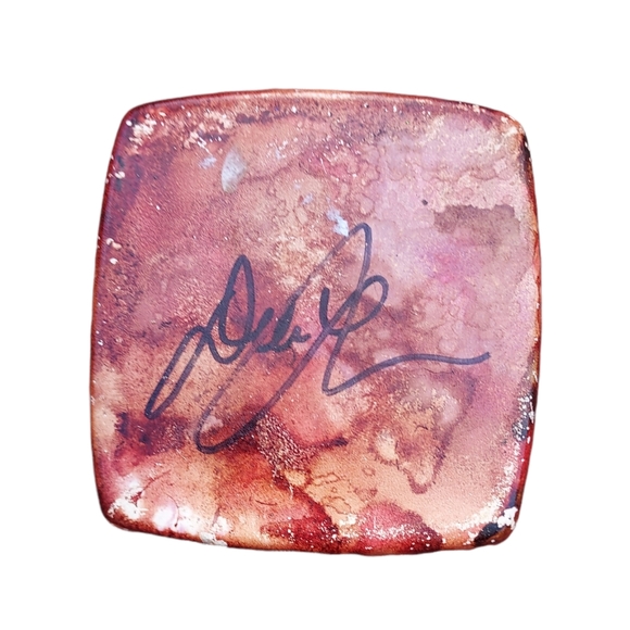 Native American Horse Hair pottery vase handmade and signed by artist - Picture 7 of 8